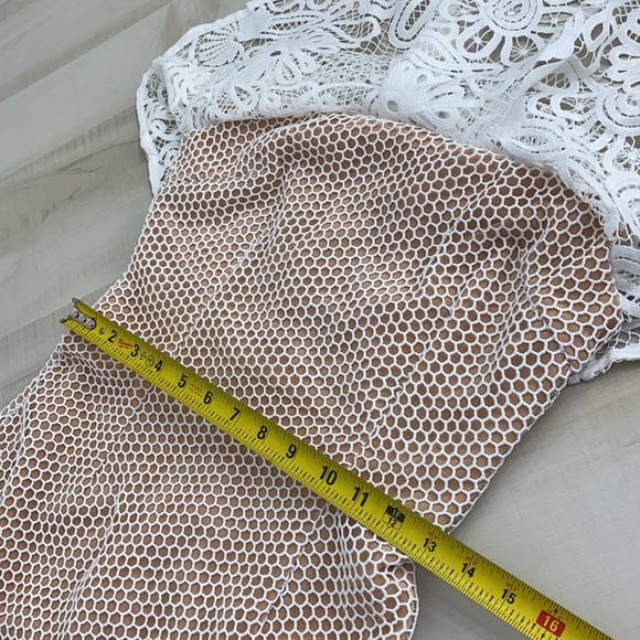 Revolve ELLIATT Serenity Cold Shoulder Lace Sheath - Picture 10 of 13